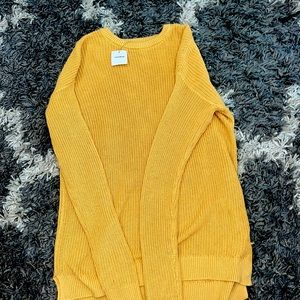 Cute oversized yellow sweater! Brand new never worn!!